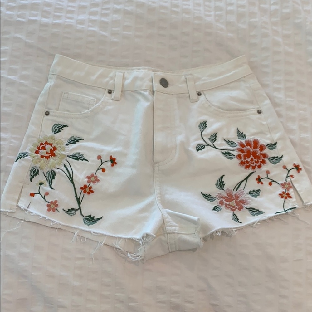 topshop white mom jean shorts
